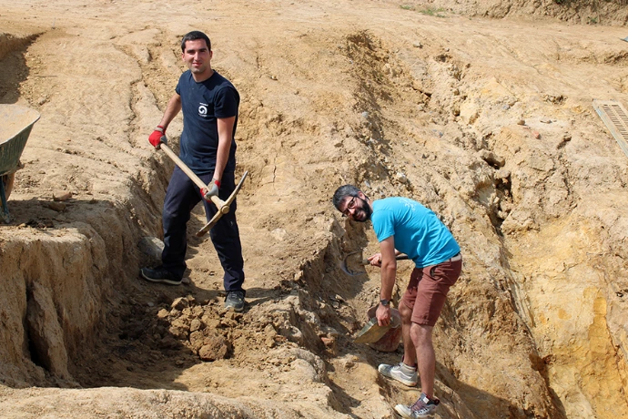 photo bénévoles chantier fouilles